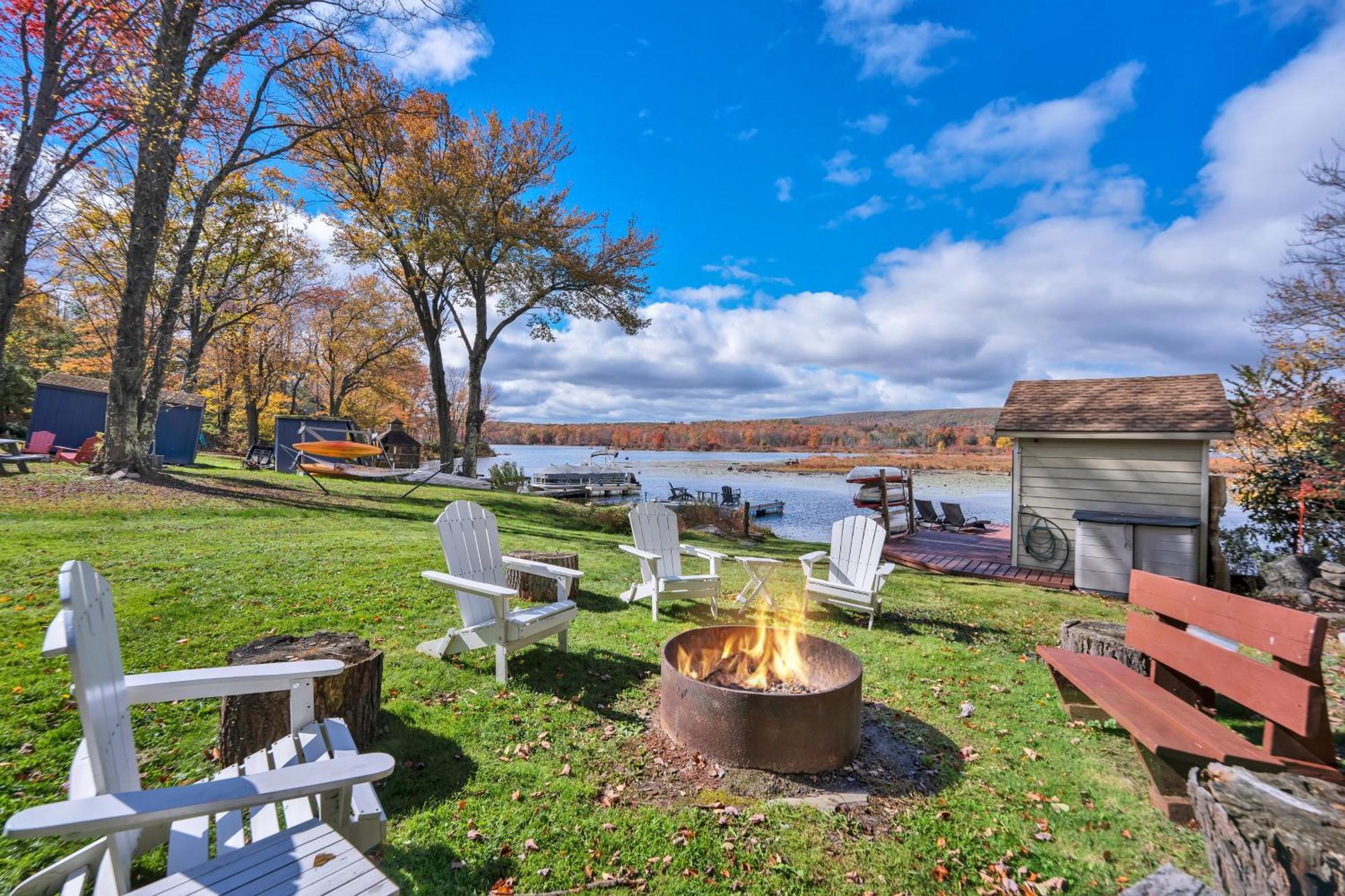 Lakefront A-Frame, Dock, Kayaks, Fireplace, Games Lake Ariel Экстерьер фото